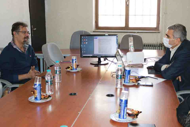 توسعه فعالیت های فوق برنامه علمی ، فرهنگی و اجتماعی جامعه مخاطب یک ضرورت است