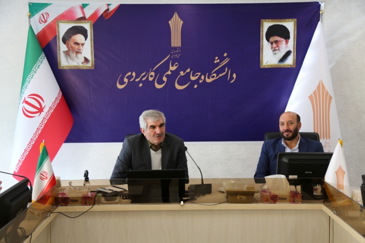 بسیجی، همواره آماده خدمت به کشور است